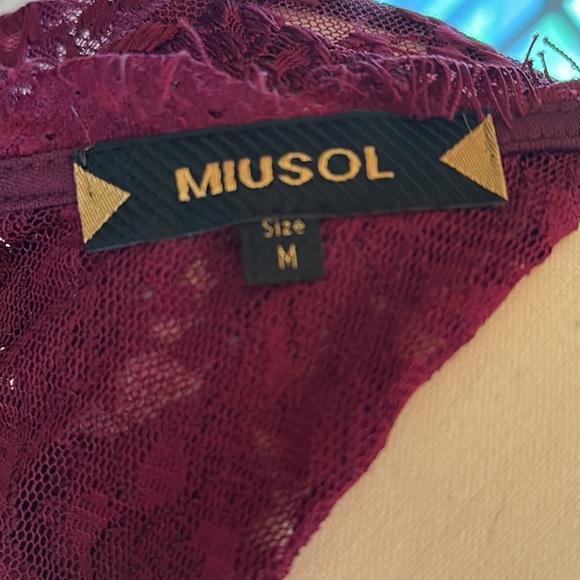 Miusol High-Low, Lace and Sheer Dress - Picture 3 of 8
